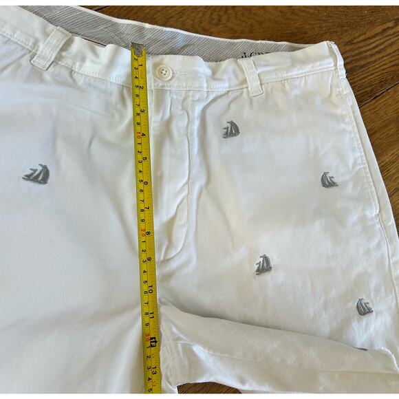 New! J. Crew Embroidered Broken In Chino Shorts Cream Gray Sailboat Sz 38 - Picture 6 of 10